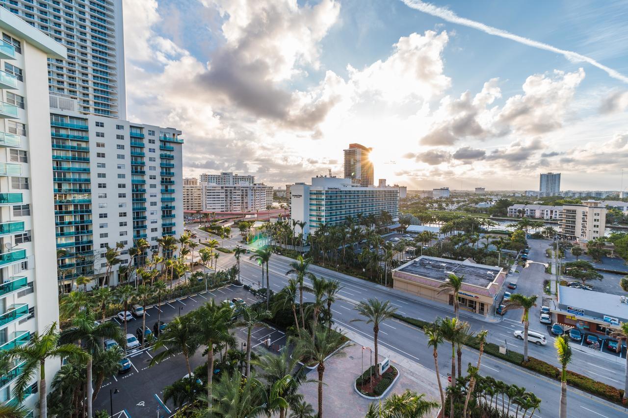 Tides Hollywood Apartments Fort Lauderdale Exterior photo
